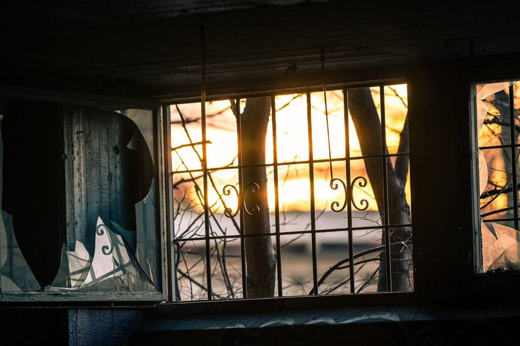 Broken window Sun setting down. Blog gauravsinhawrites.in फिजिकल डिस्टैन्सिंग