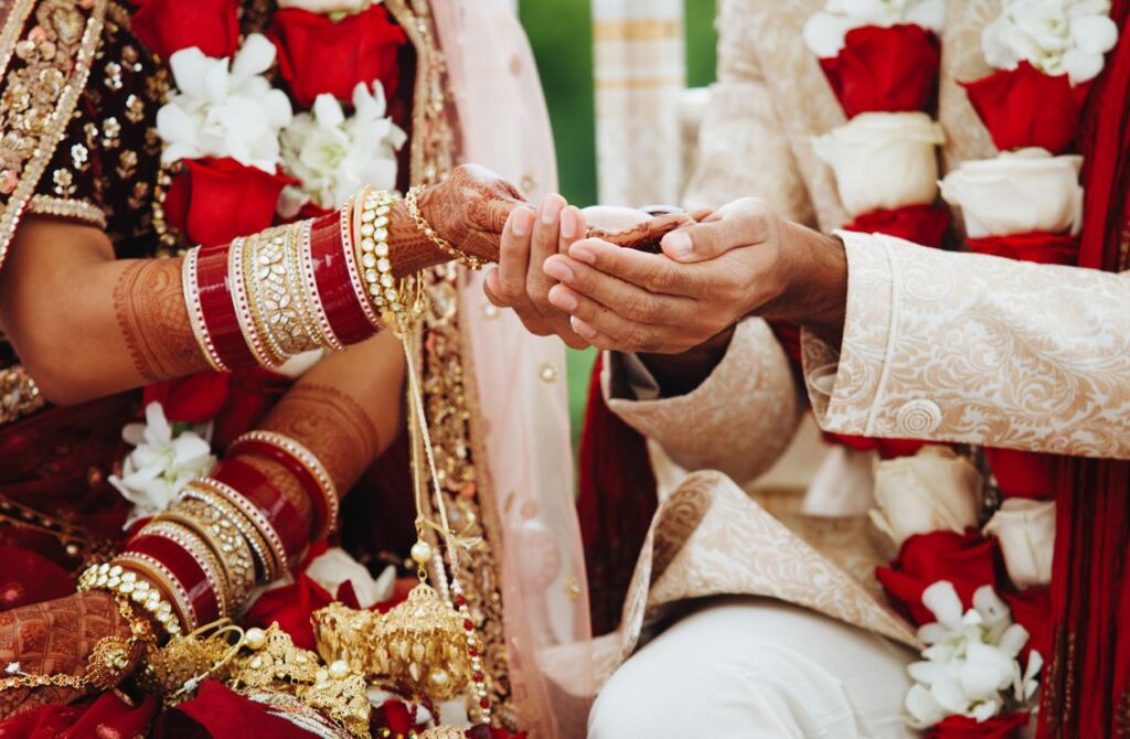 Indian wedding dowry system - डाइवोर्स बुरा, दहेज भला