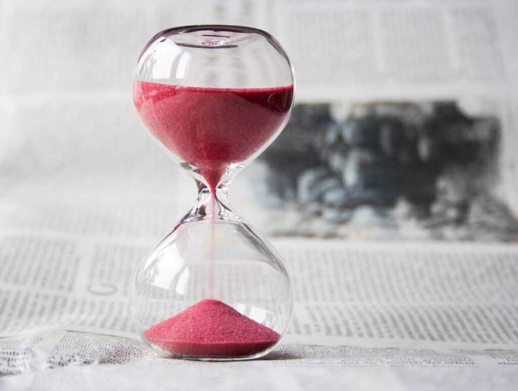 clear-glass-with-red-sand-grainer

Time management is the first step towards self discipline 