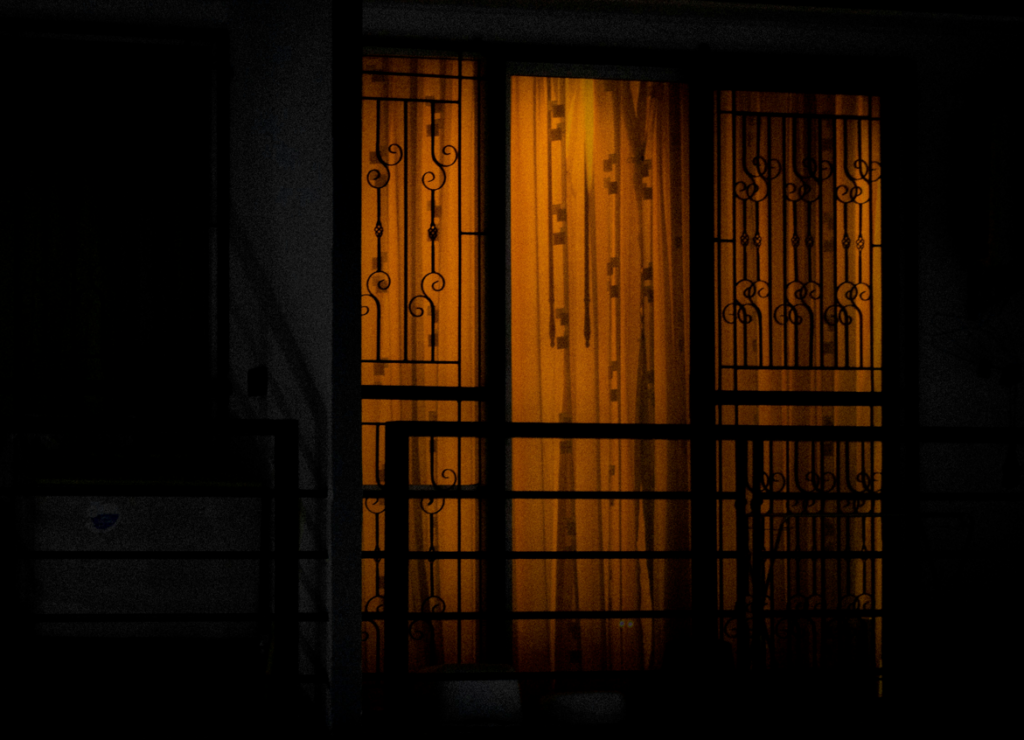 Photo of dark, night, window, and brown Photo by Hamza Baig on Unsplash - Ek KIssa Suno, A short story In Hindi by Gaurav Sinha